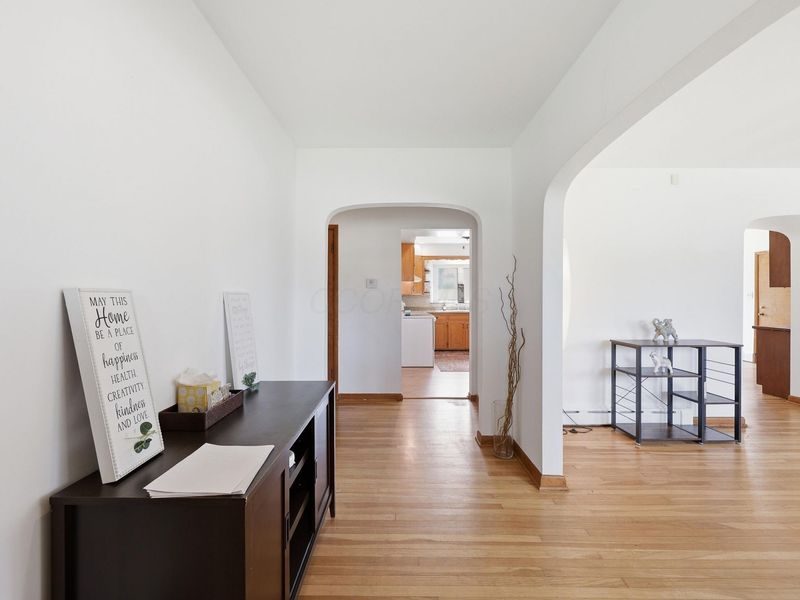 2457 Brookwood Road, Columbus, OH 43209 Photo 4