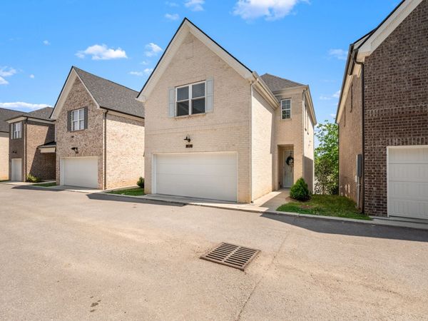 2656 Lakevilla Dr, Unit 20, Nashville, TN 37217