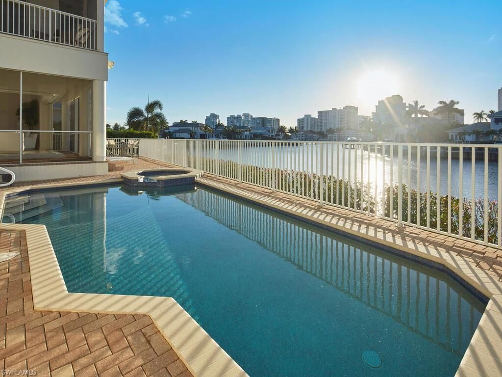 4419 Crayton Rd, Naples, FL 34103 Photo