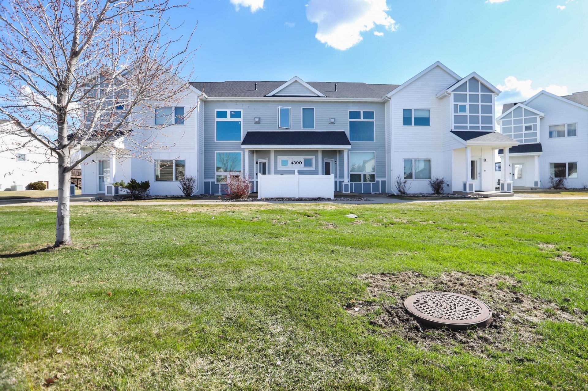 4390 46th Avenue S, Fargo, ND 58104