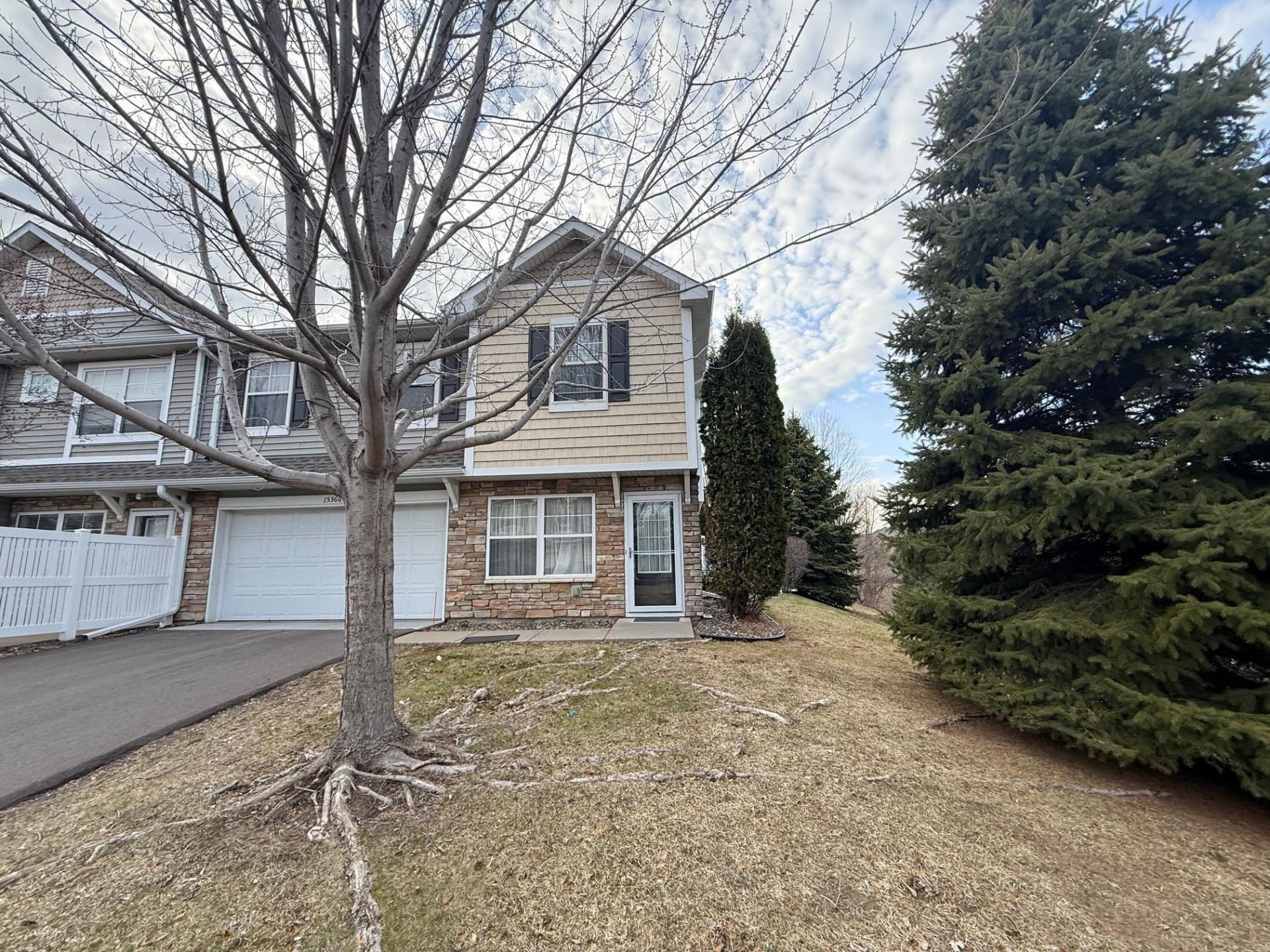 15366 60th Avenue N, Plymouth, MN 55446