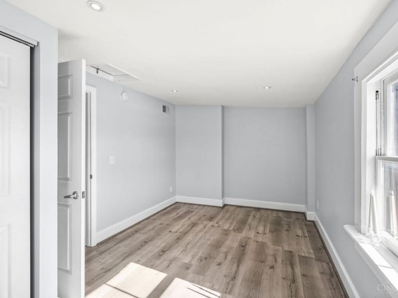 551 E Thirteenth Street, Unit 4, Cincinnati, OH 45202 Photo 28