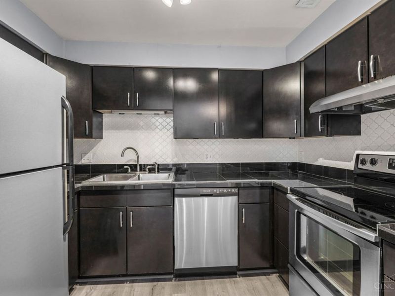 551 E Thirteenth Street, Unit 4, Cincinnati, OH 45202 Photo 5