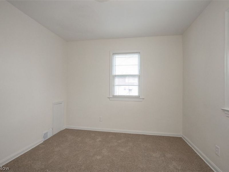 1547 Clermont Road, Cleveland, OH 44110 Photo 12