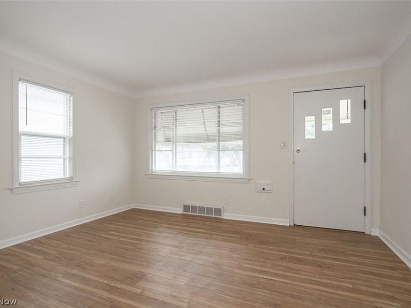 1547 Clermont Road, Cleveland, OH 44110 Photo 3