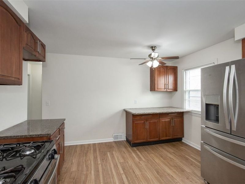 1547 Clermont Road, Cleveland, OH 44110 Photo 5