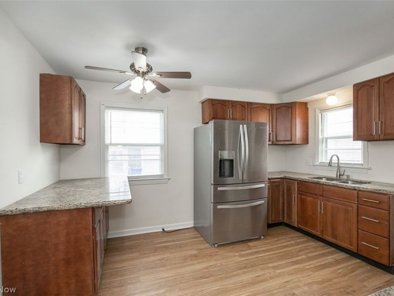 1547 Clermont Road, Cleveland, OH 44110 Photo 8