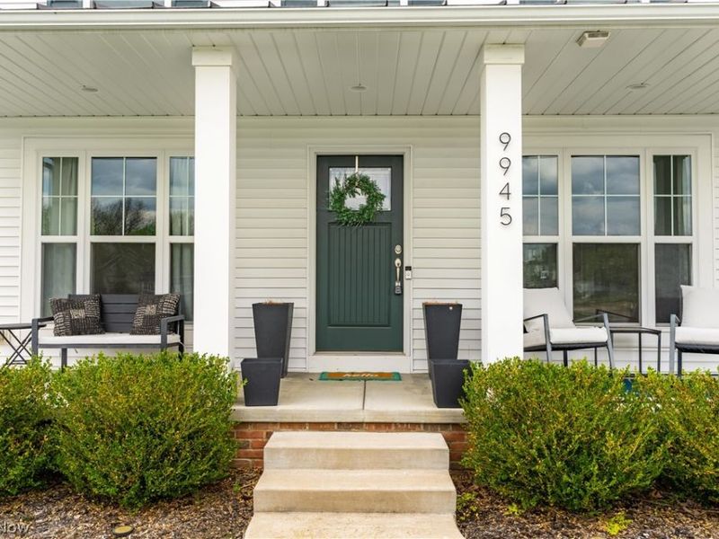 9945 Guardian Circle NW, North Canton, OH 44720 Photo 3