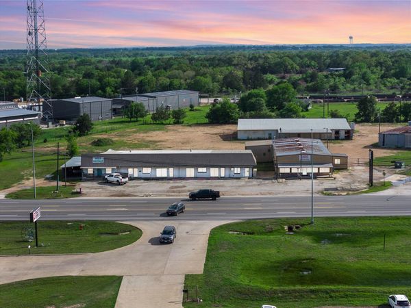 2910 E Austin ST , Giddings, TX 78942