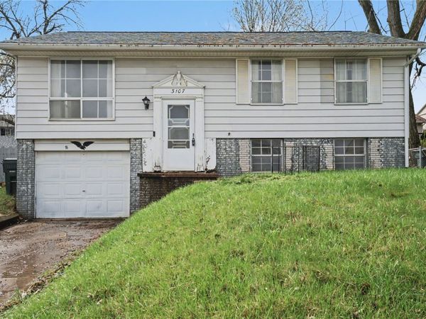 3107 Coral Lane SW, Cedar Rapids, IA 52404