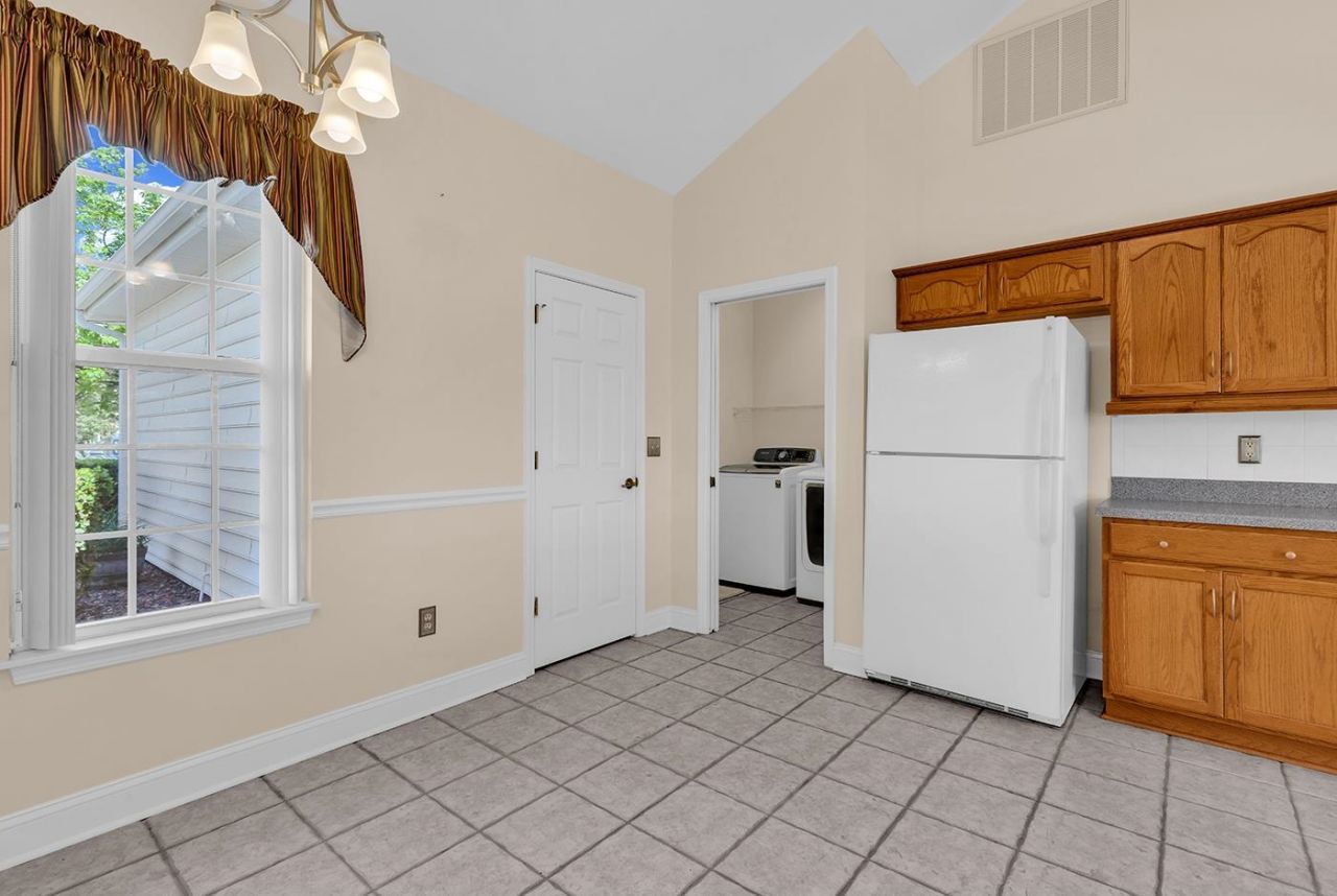 545 Sandridge Rd. Photo 18