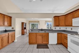 545 Sandridge Rd. photo 4