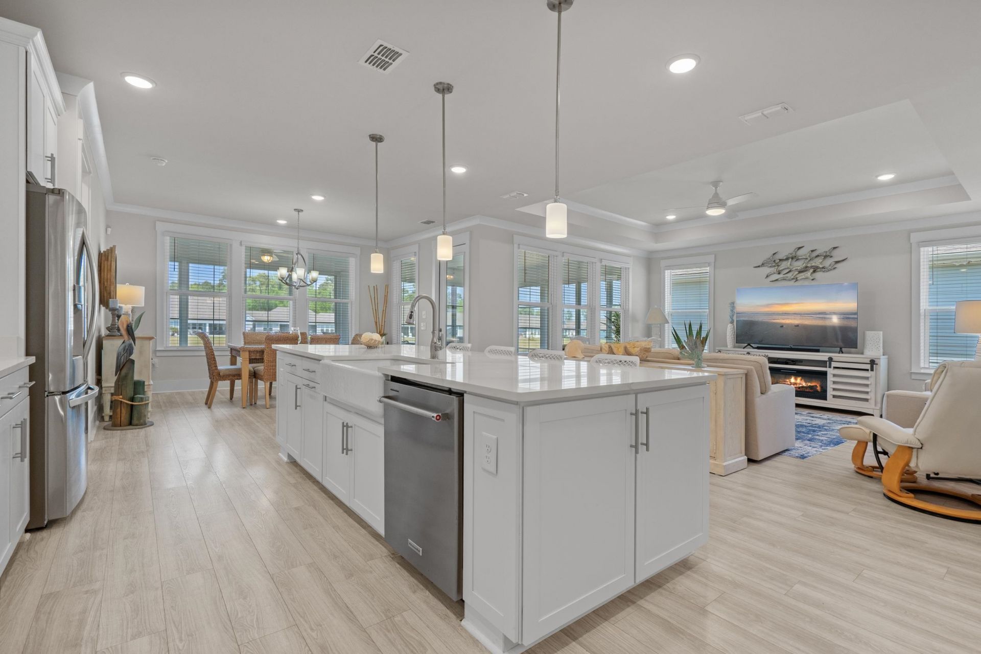 1338 Saw Palmetto St. Photo 24