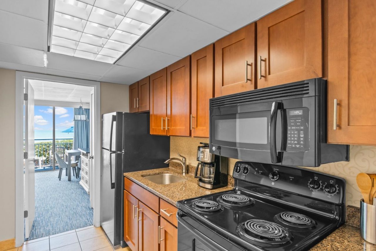 1105 S Ocean Blvd. Photo 6