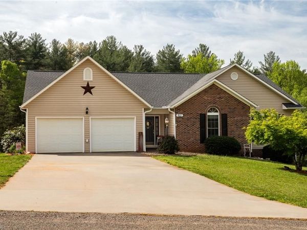611 Briar Creek Drive, North Wilkesboro, NC 28659