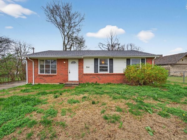 304 Walker St, Clarksville, TN 37042