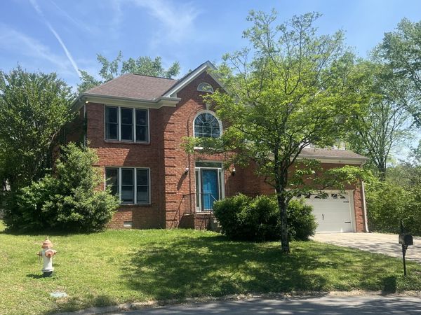 1813 Summerlake Dr, Nashville, TN 37214