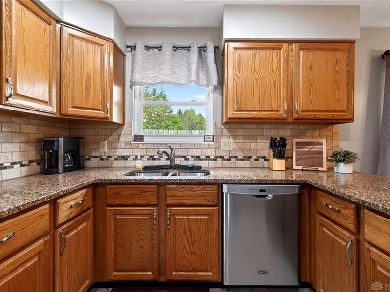 1359 Rose Lake Drive, Bellbrook, OH 45305 Photo 15