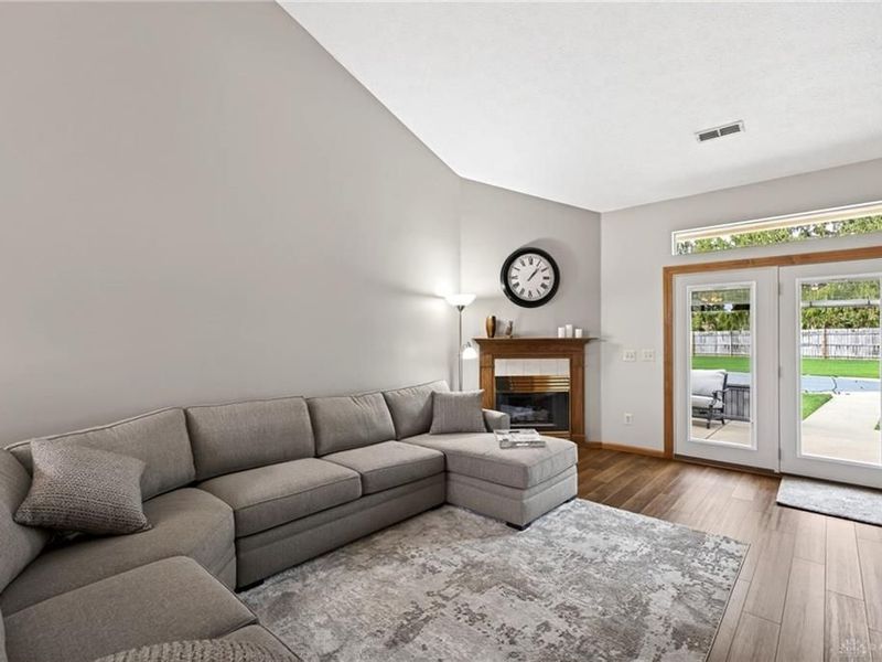 1359 Rose Lake Drive, Bellbrook, OH 45305 Photo 5