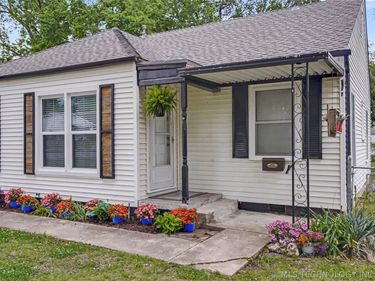 1417 S Canton Avenue, Tulsa, OK 74112