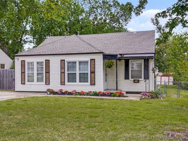 1417 S Canton Avenue , Tulsa, OK 74112