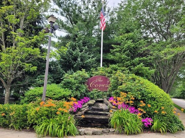 39 Morley Circle , Melville, NY 11747