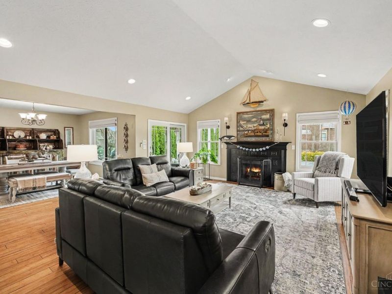 300 Sagewood Court, Monroe, OH 45050 Photo 9