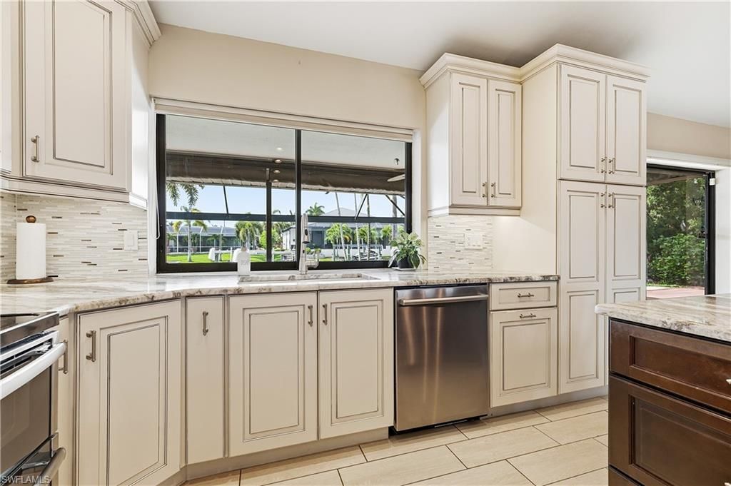 2018 SE 29th St, Cape Coral, FL 33904 Photo