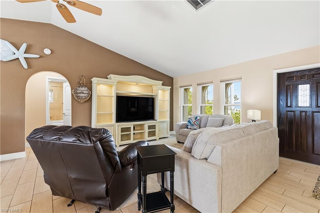 2018 SE 29th St, Cape Coral, FL 33904 Photo