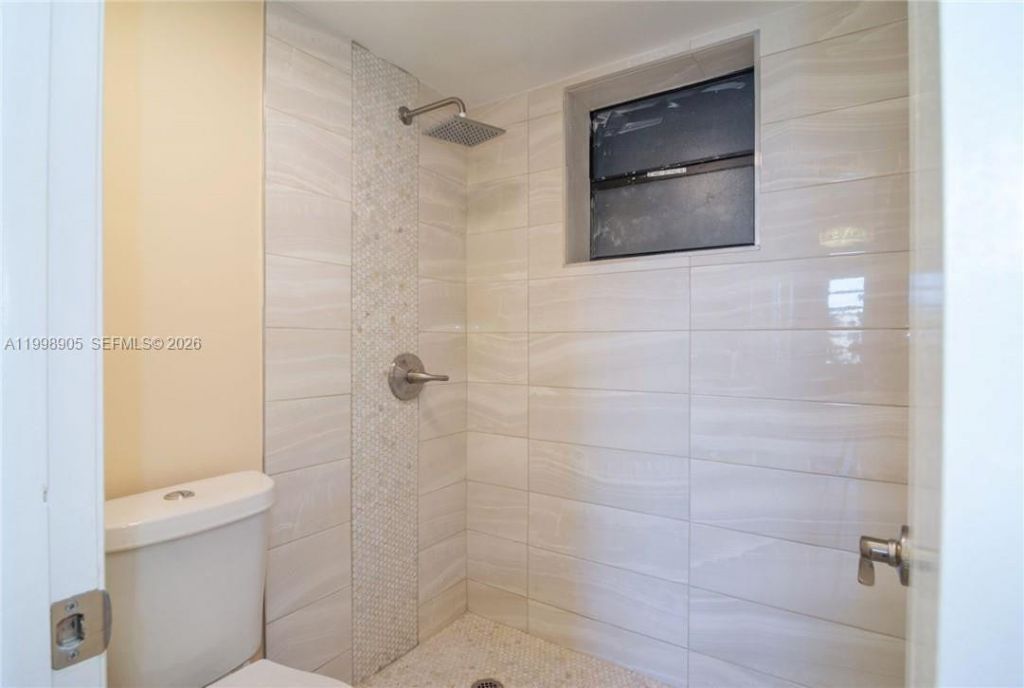 1100 Colony Point Cir, Unit 105, Pembroke Pines, FL 33026 Photo