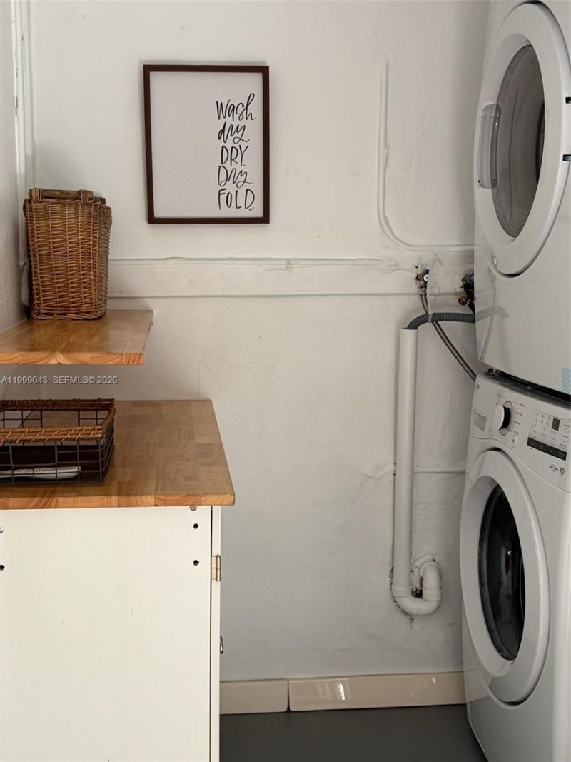 10441 Mahogany Key Cir, Unit 202, Miami, FL 33196 Photo