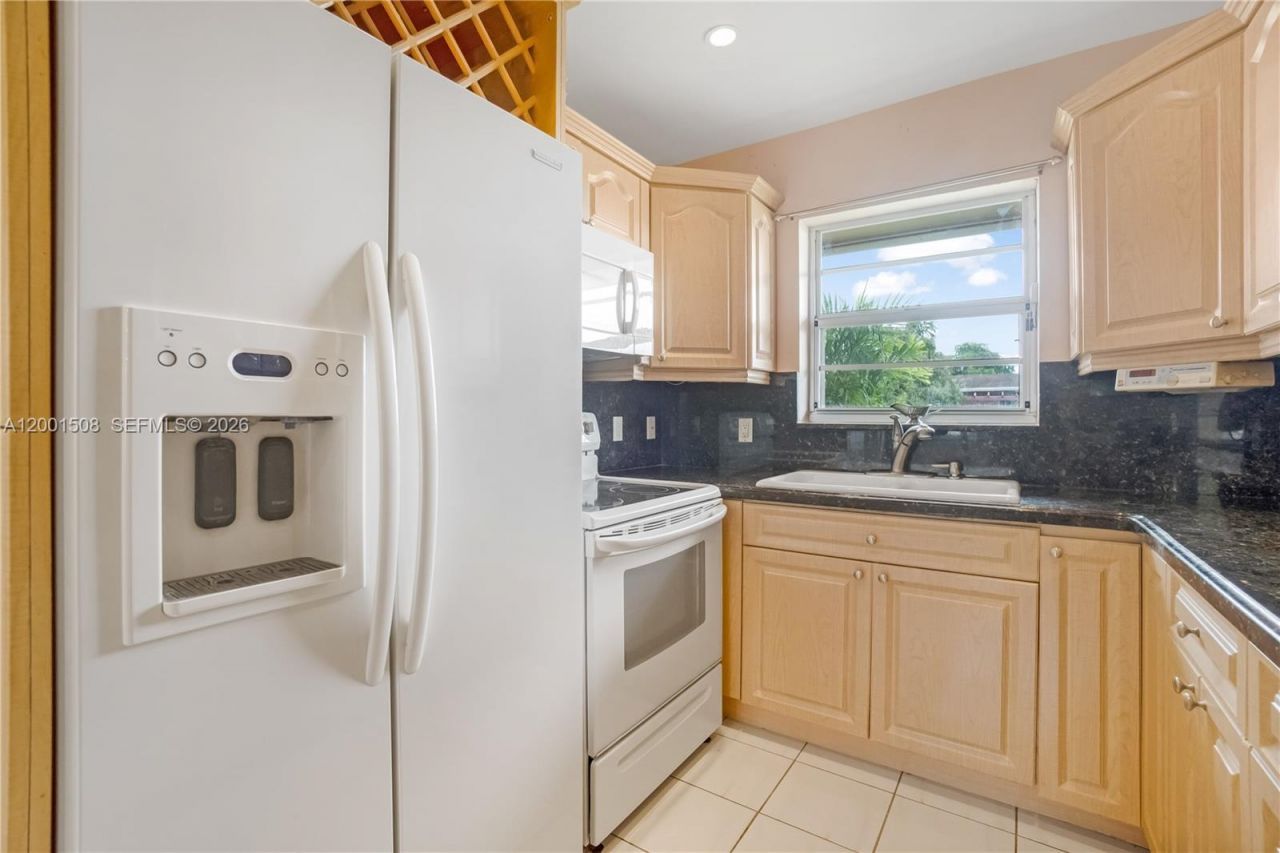 3240 SW 96th Ave, Miami, FL 33165 Photo