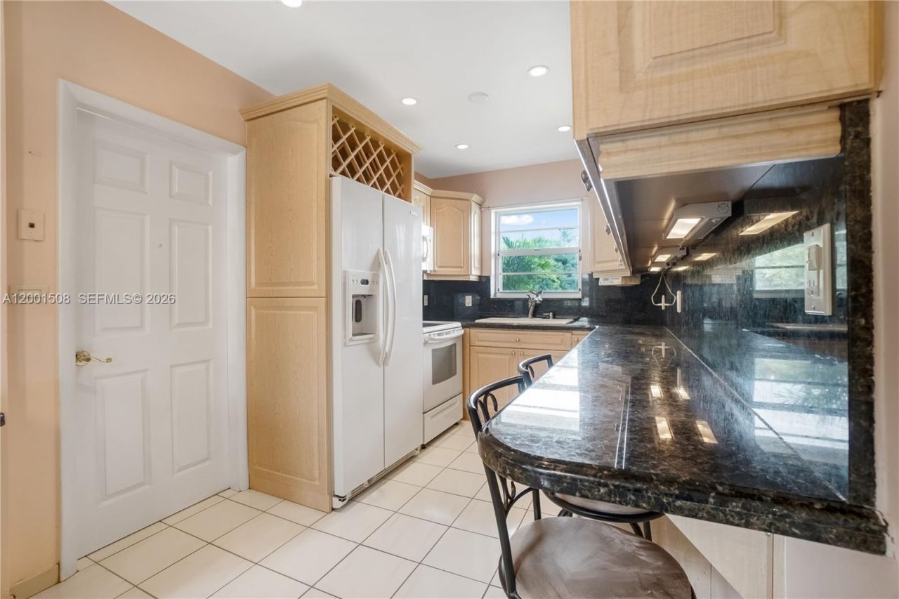 3240 SW 96th Ave, Miami, FL 33165 Photo