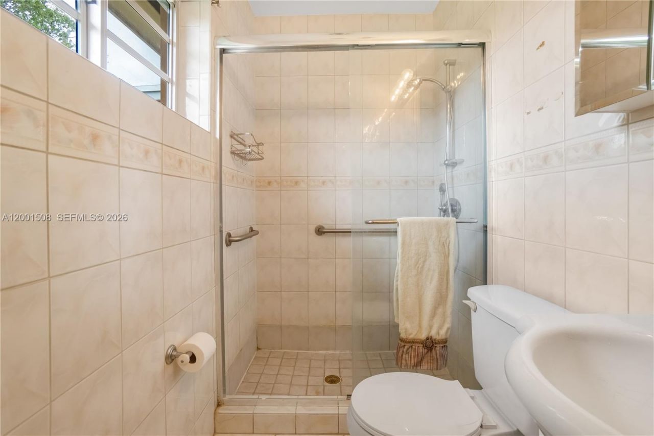 3240 SW 96th Ave, Miami, FL 33165 Photo