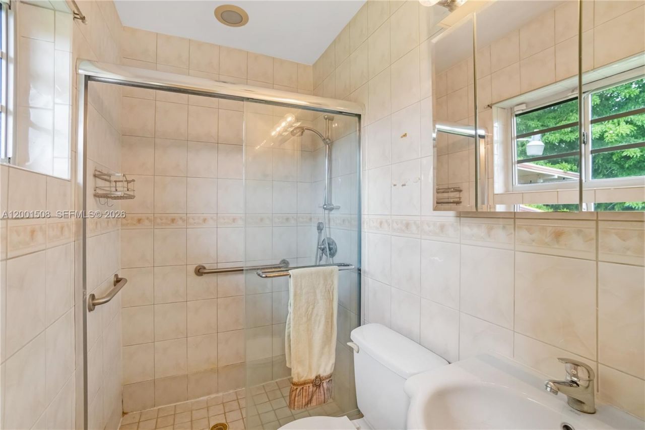 3240 SW 96th Ave, Miami, FL 33165 Photo