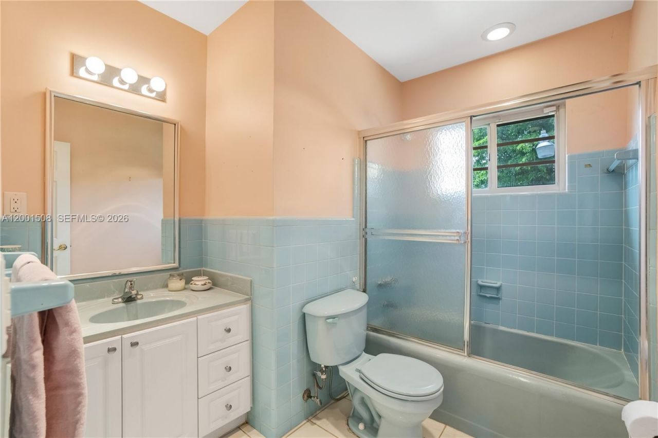 3240 SW 96th Ave, Miami, FL 33165 Photo