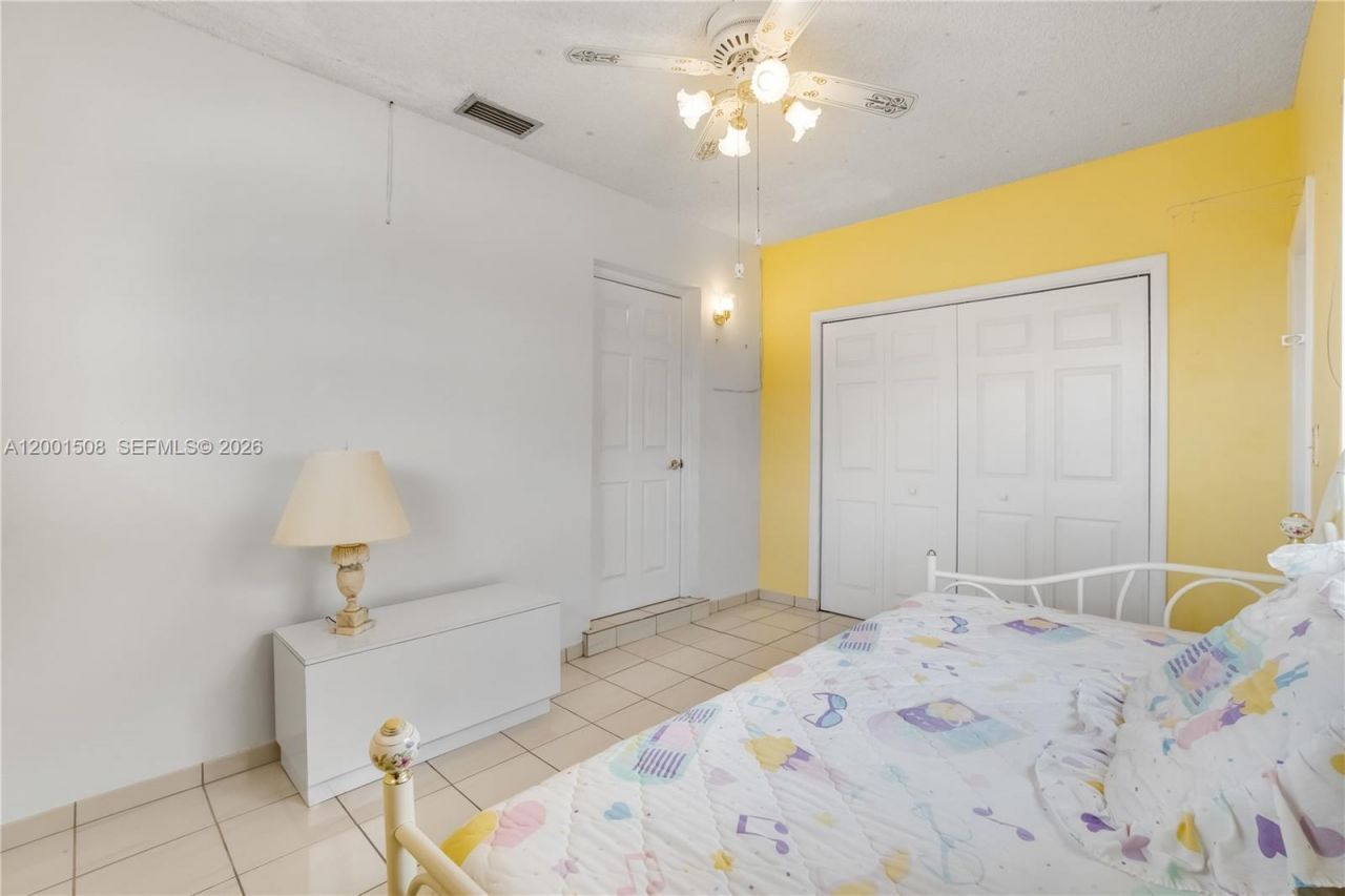 3240 SW 96th Ave, Miami, FL 33165 Photo