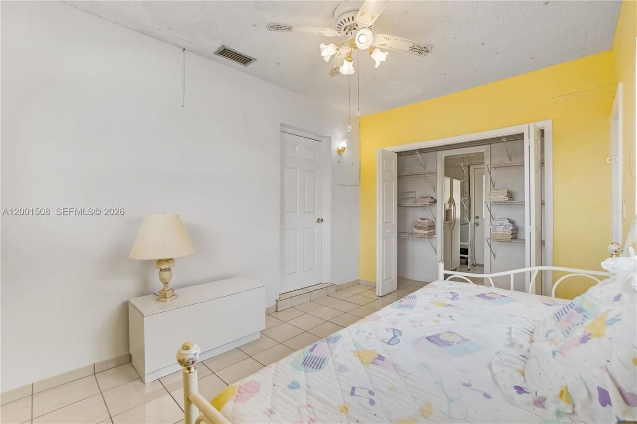 3240 SW 96th Ave, Miami, FL 33165 Photo