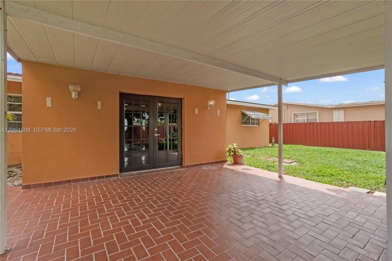 3240 SW 96th Ave, Miami, FL 33165 Photo