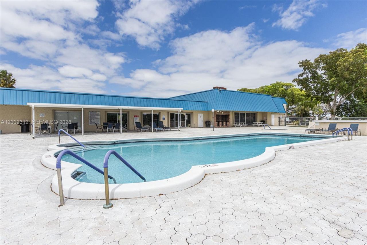 4871 NW 13th Ave, Deerfield Beach, FL 33064 Photo