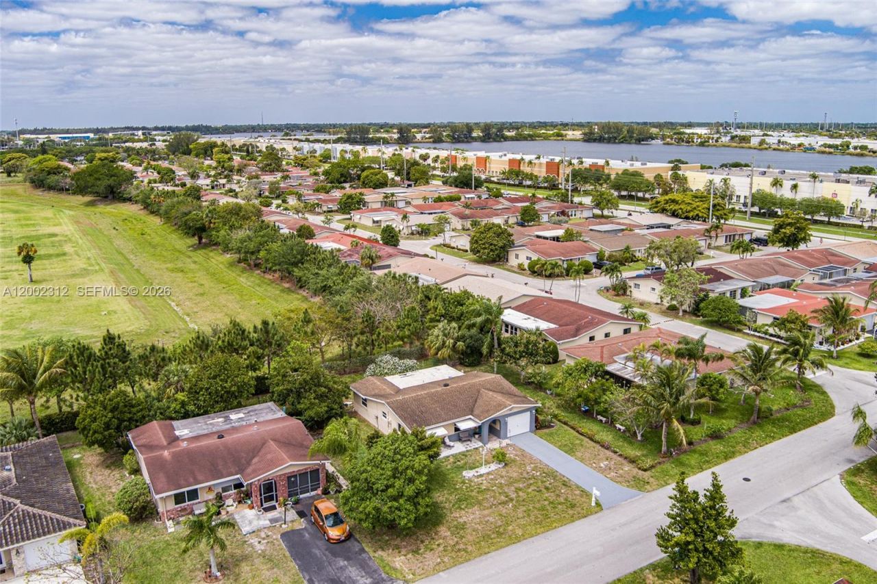 4871 NW 13th Ave, Deerfield Beach, FL 33064 Photo