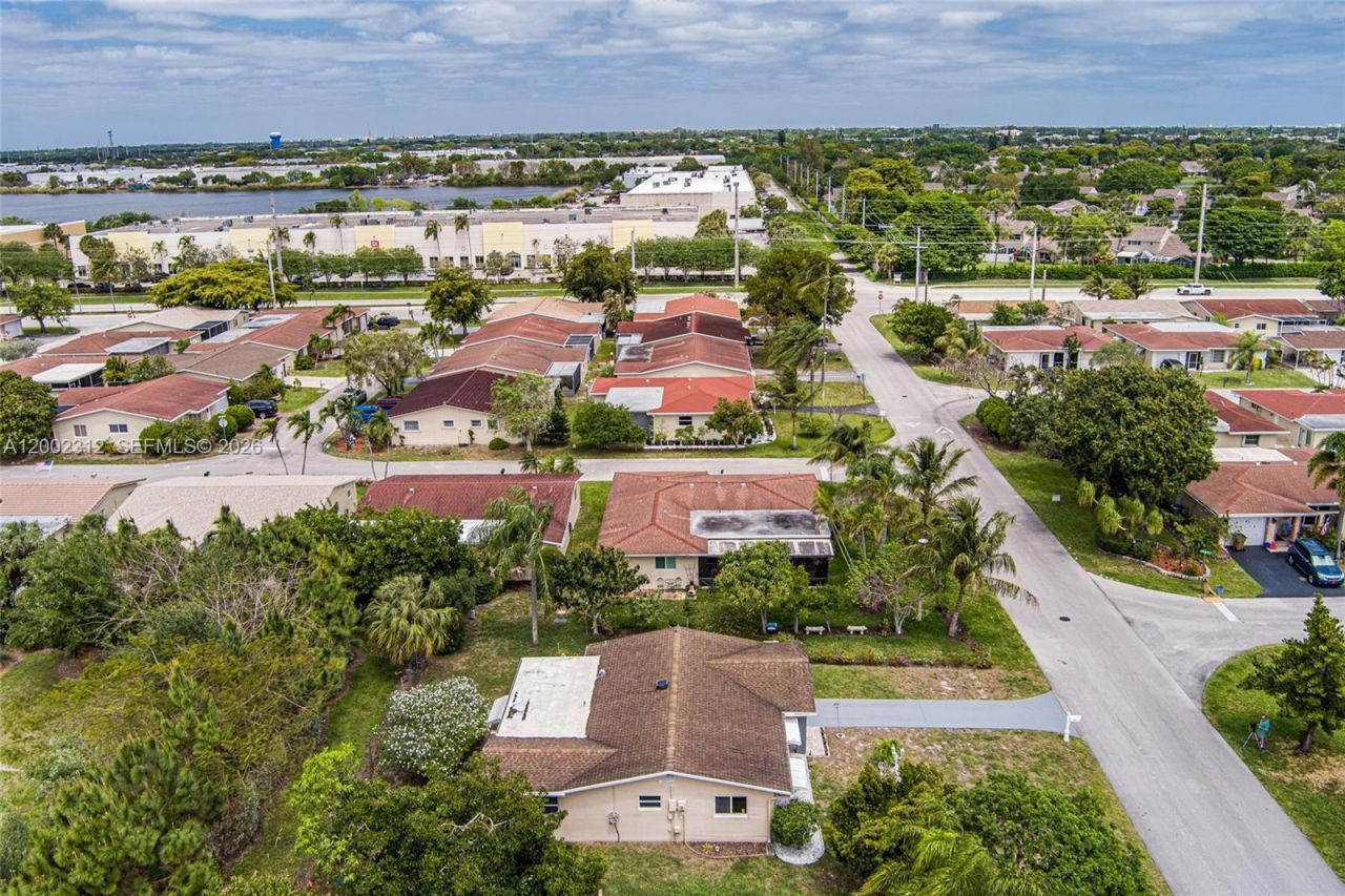 4871 NW 13th Ave, Deerfield Beach, FL 33064 Photo
