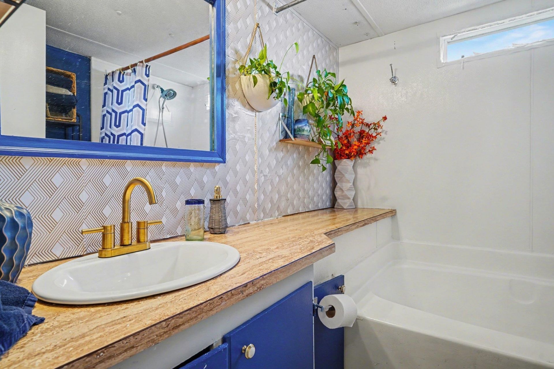 1661 Ursa Major Dr. Photo 17