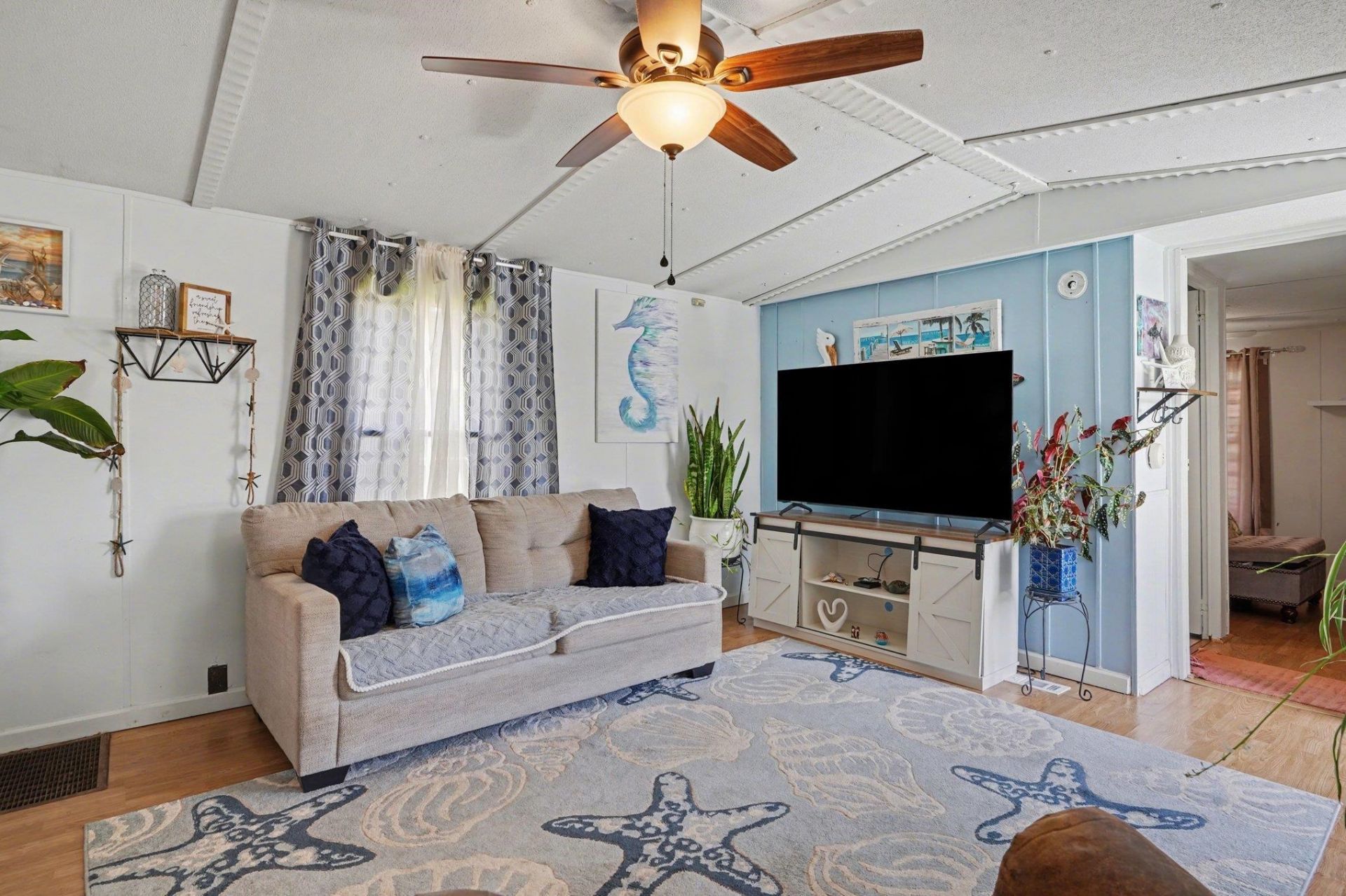 1661 Ursa Major Dr. Photo 9