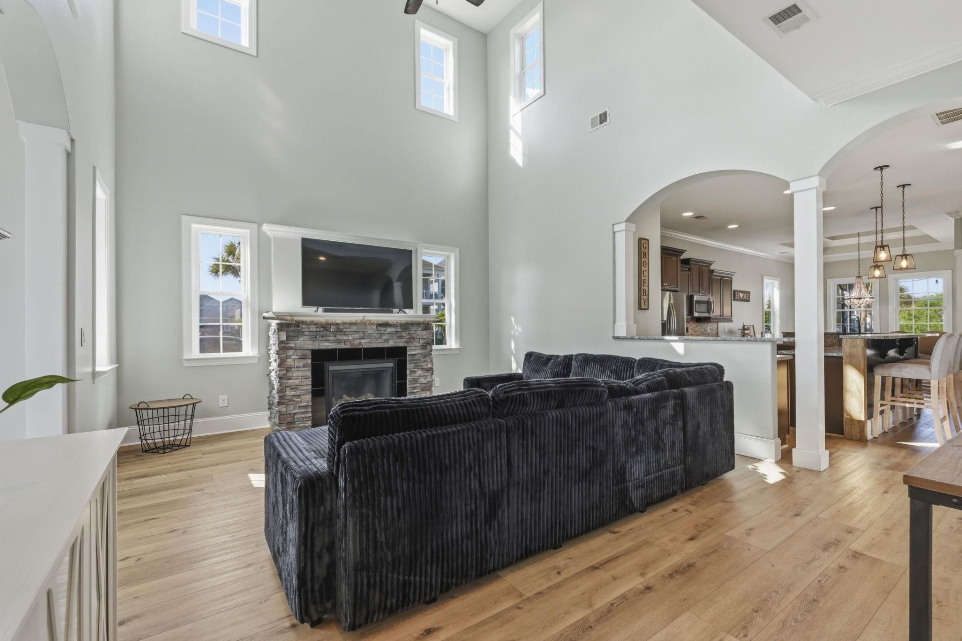 2101 Castille Dr. Photo 13