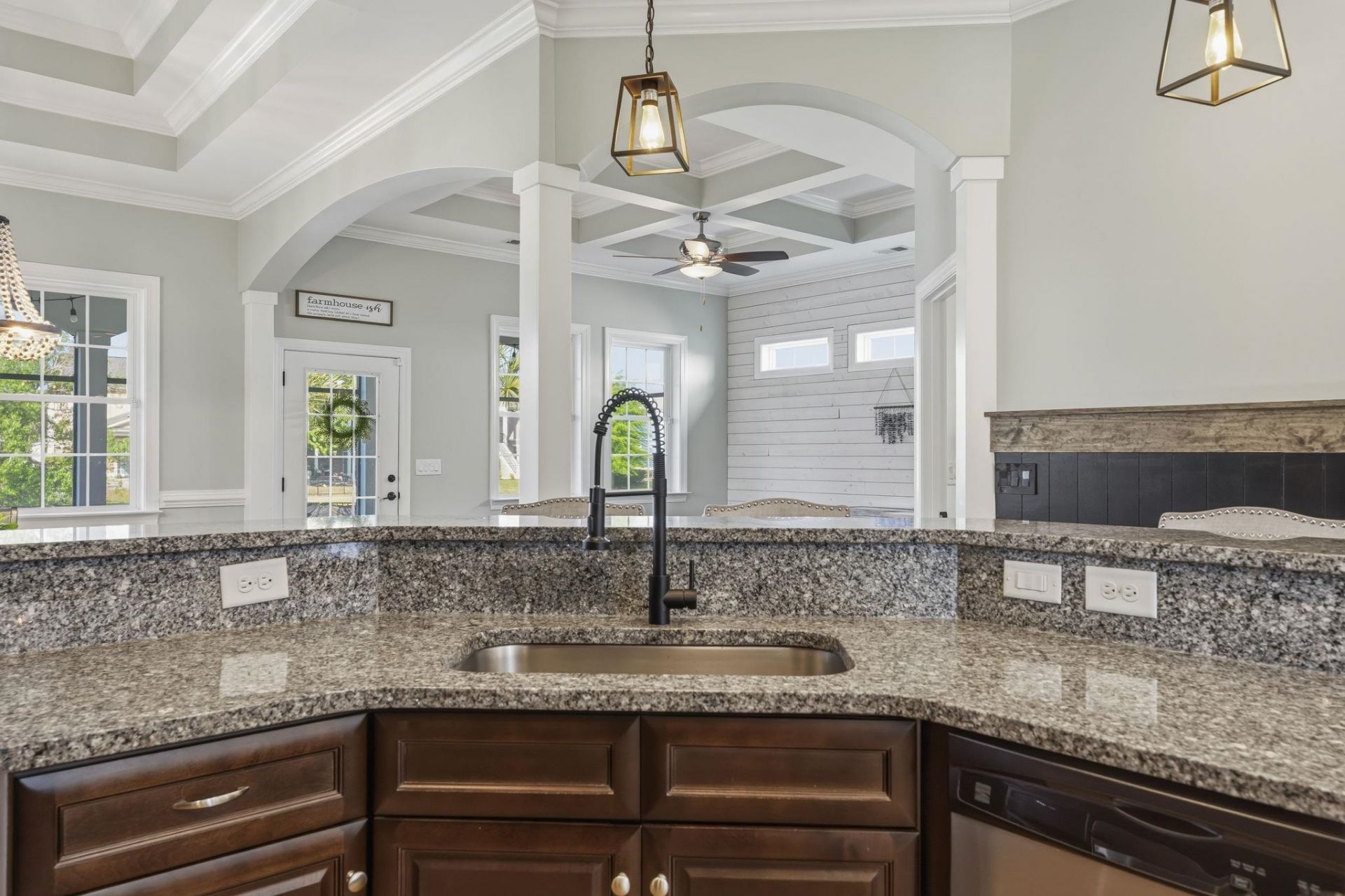 2101 Castille Dr. Photo 15