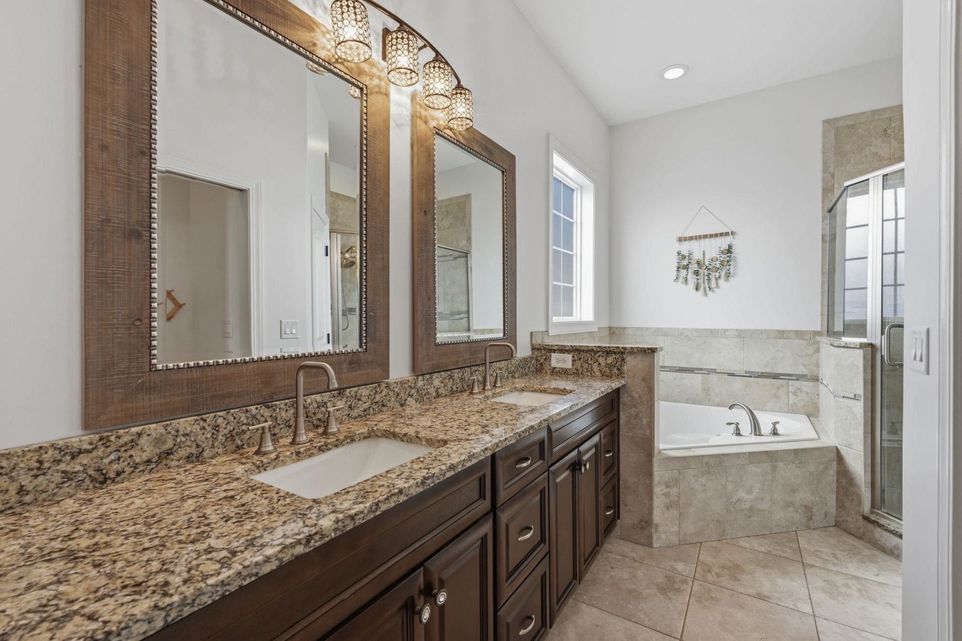 2101 Castille Dr. Photo 31