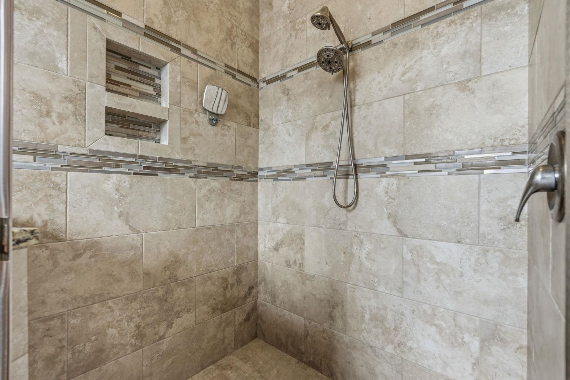 2101 Castille Dr. Photo 34