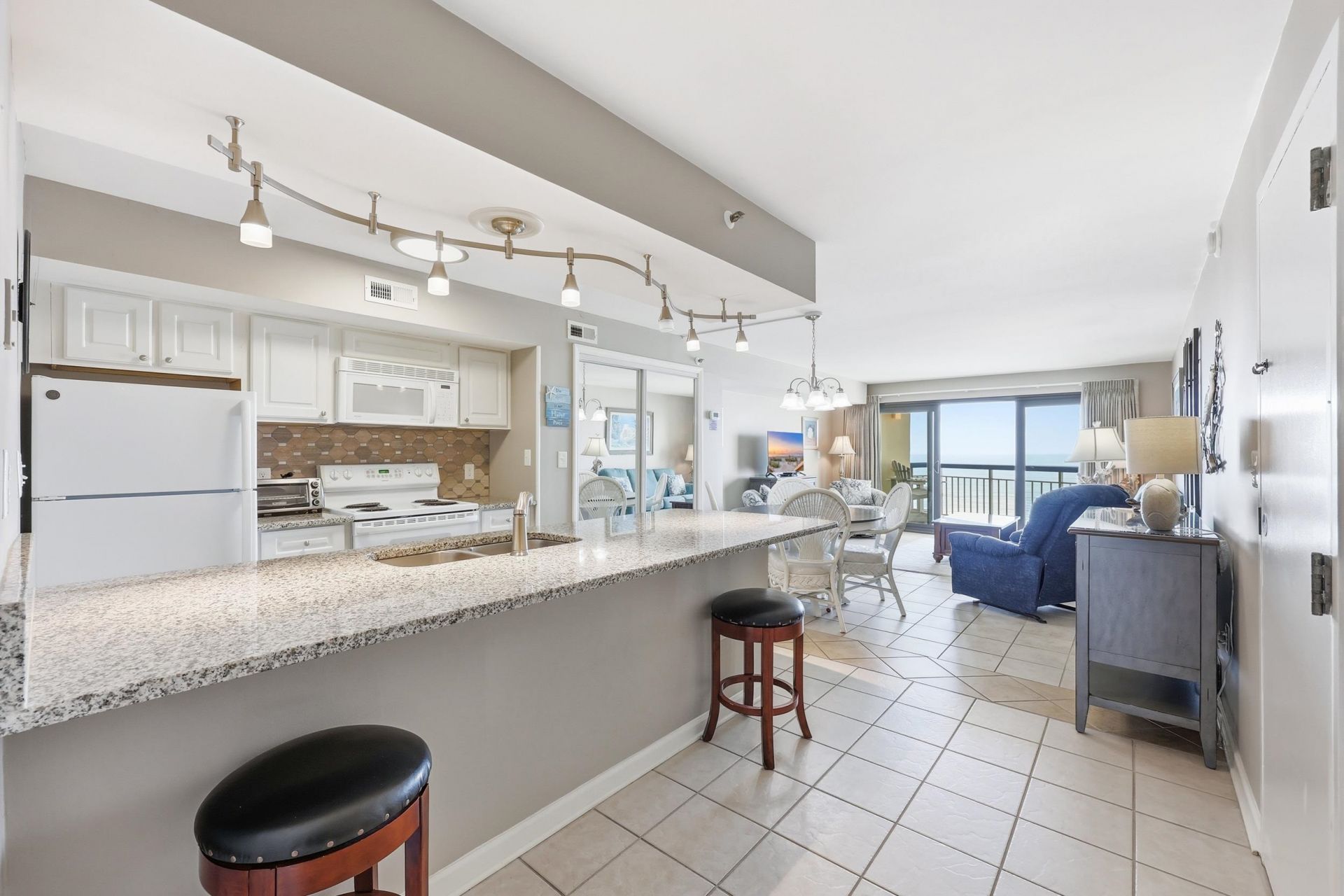 2500 N Ocean Blvd. Photo 5