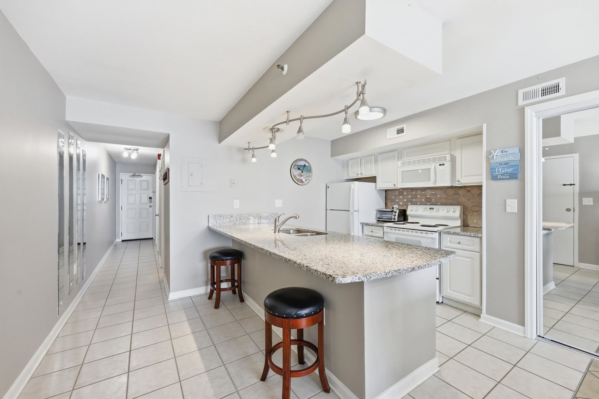 2500 N Ocean Blvd. Photo 6